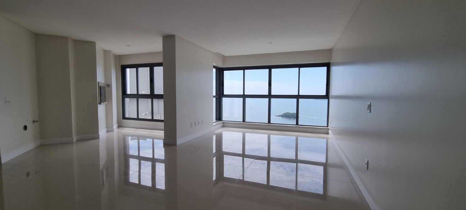 Apartamento no Edifício New York Apartments em Balneário Camboriú - foto 2