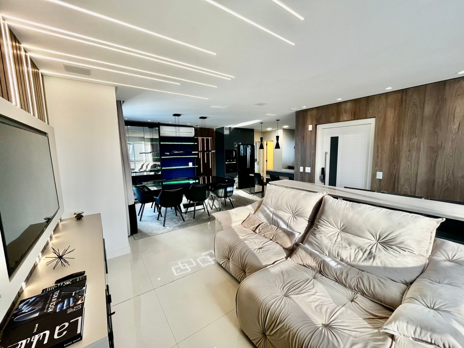 Apartamento no Ed. Solar Gonçalves em Balneário Camboriú - foto 3
