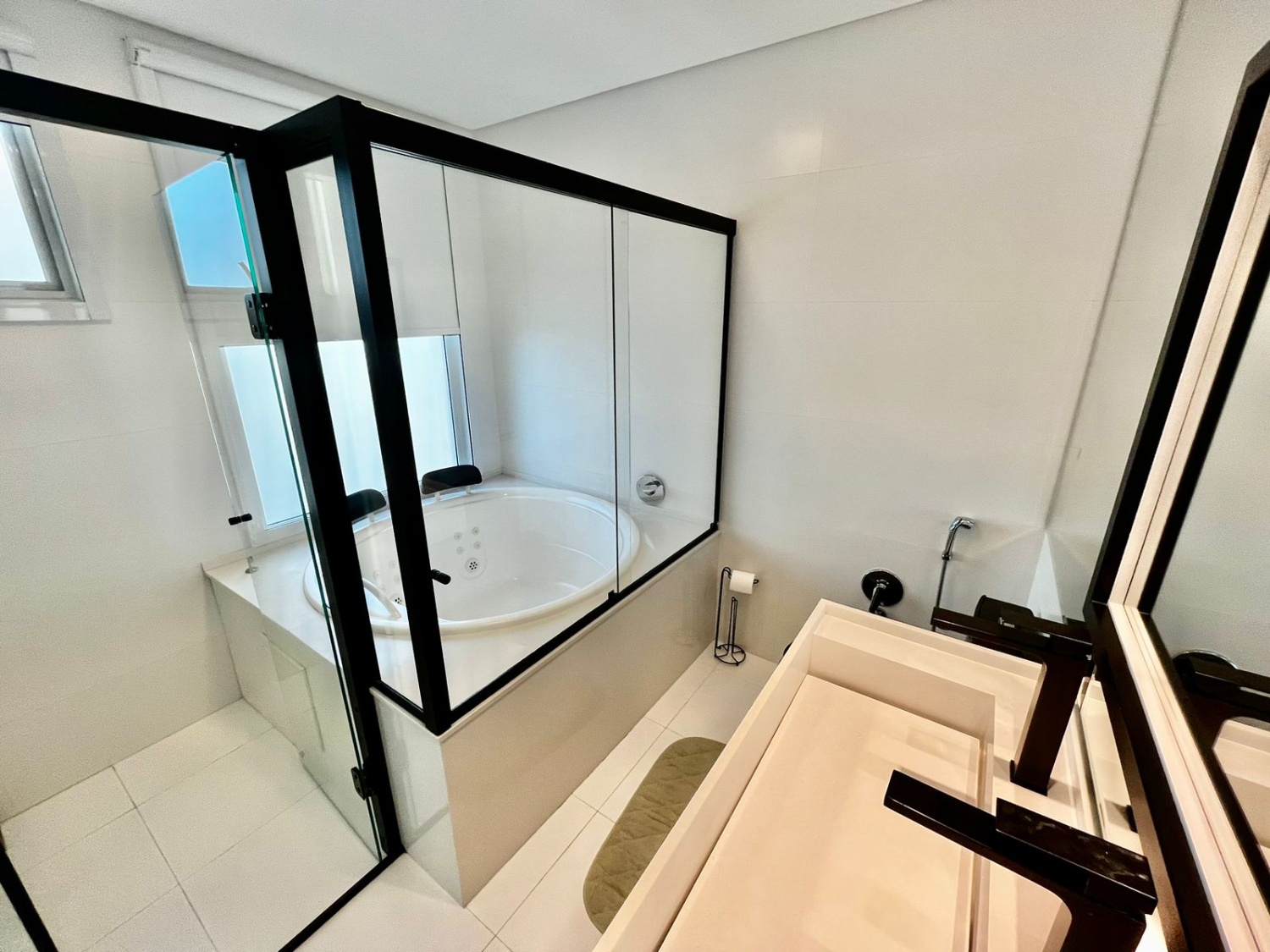 Apartamento no Ed. Solar Gonçalves em Balneário Camboriú - foto 10