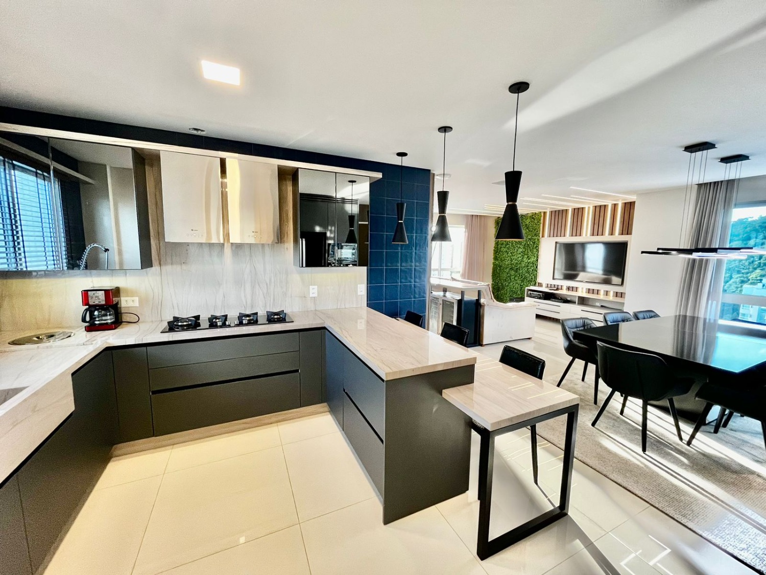 Apartamento no Ed. Solar Gonçalves em Balneário Camboriú - foto 19