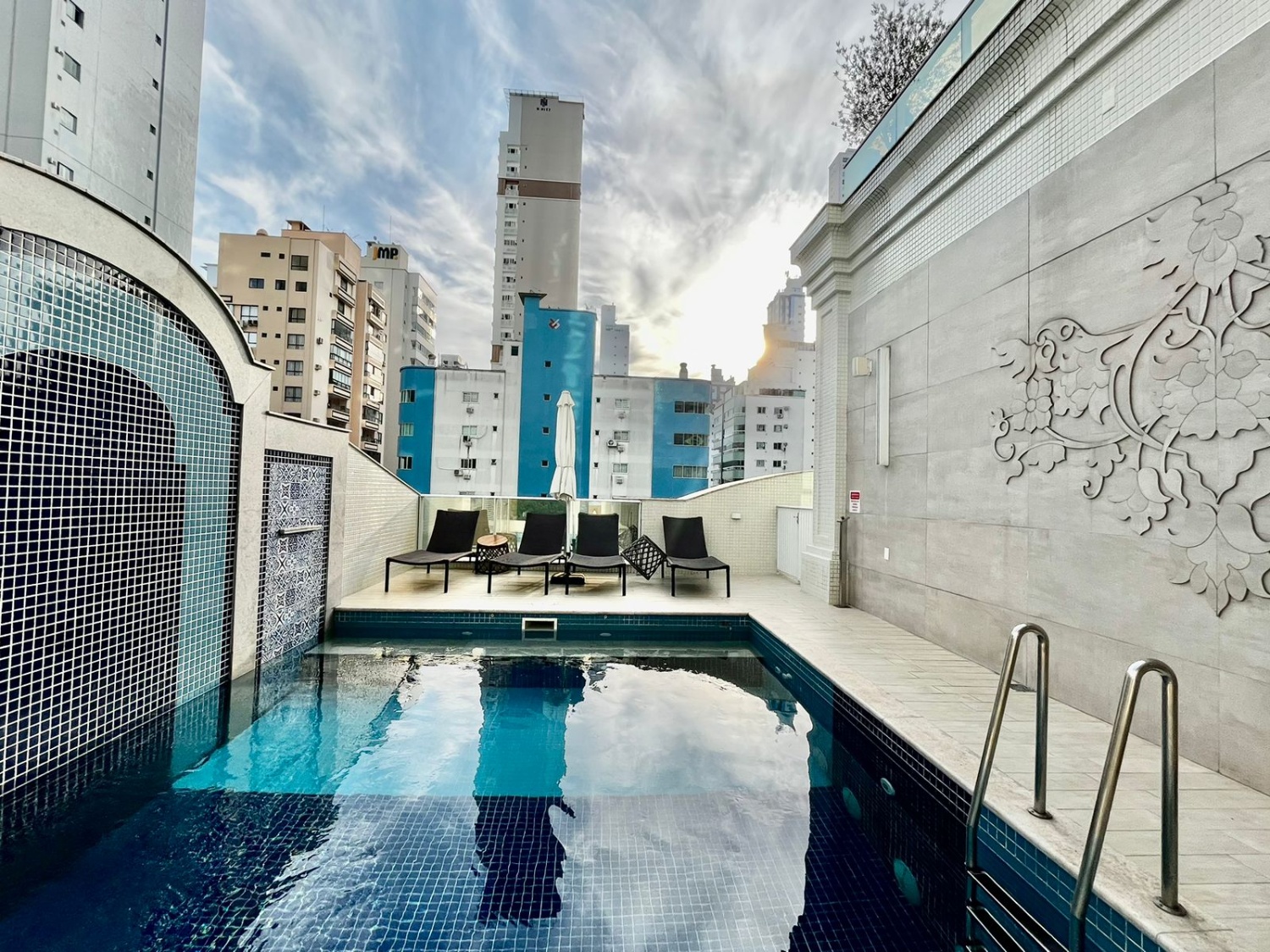 Apartamento no Ed. Solar Gonçalves em Balneário Camboriú - foto 27