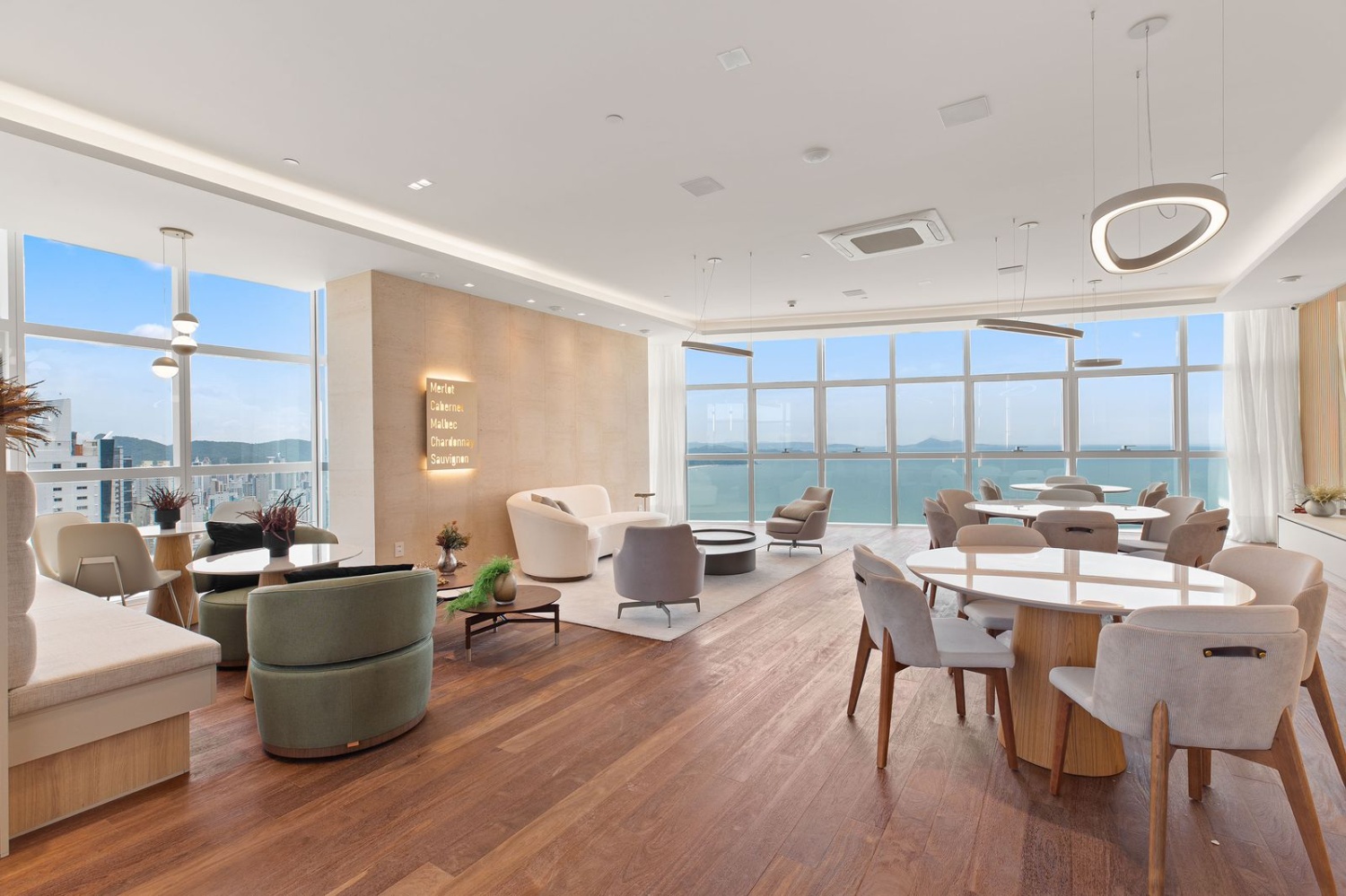 Apartamento no Ed. One Tower em Balneário Camboriú - foto 17