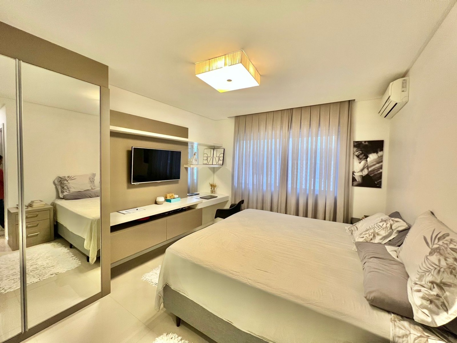 Apartamento no Ed. Leonardo da Vinci na Praia Brava em Itajaí