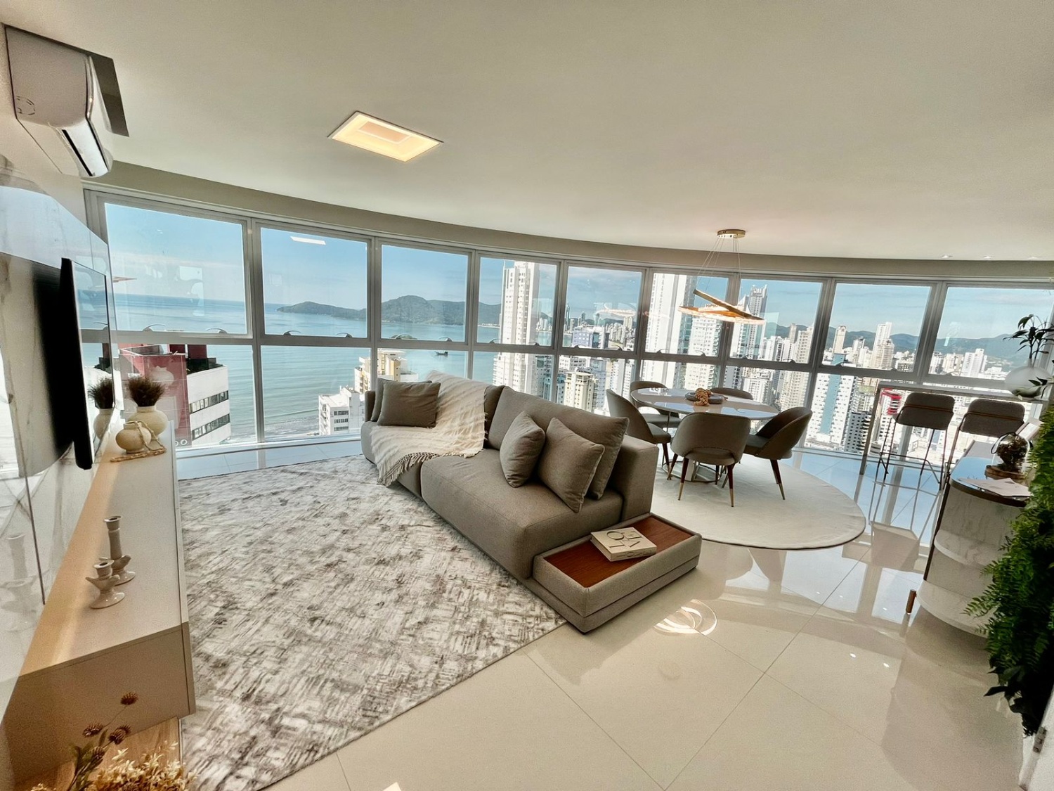 Olympo Tower - Apartamento no Ed. Olympo Tower em Balneário Camboriú