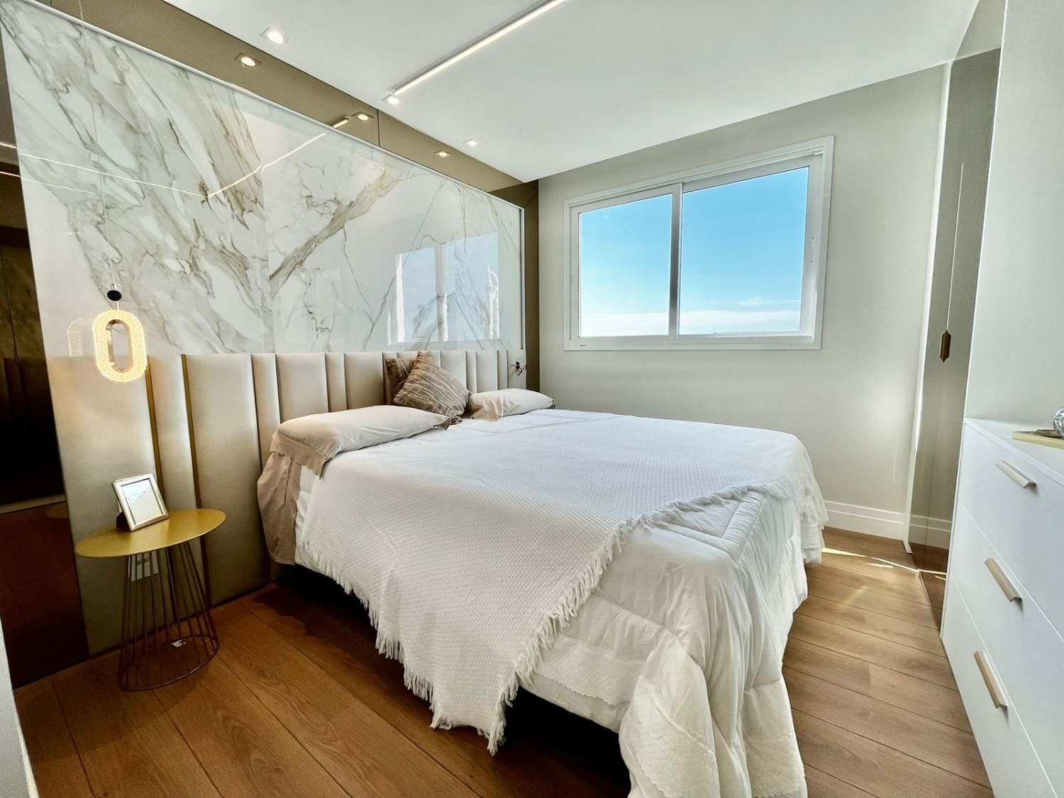 Apartamento no Ed. Olympo Tower em Balneário Camboriú - foto 11