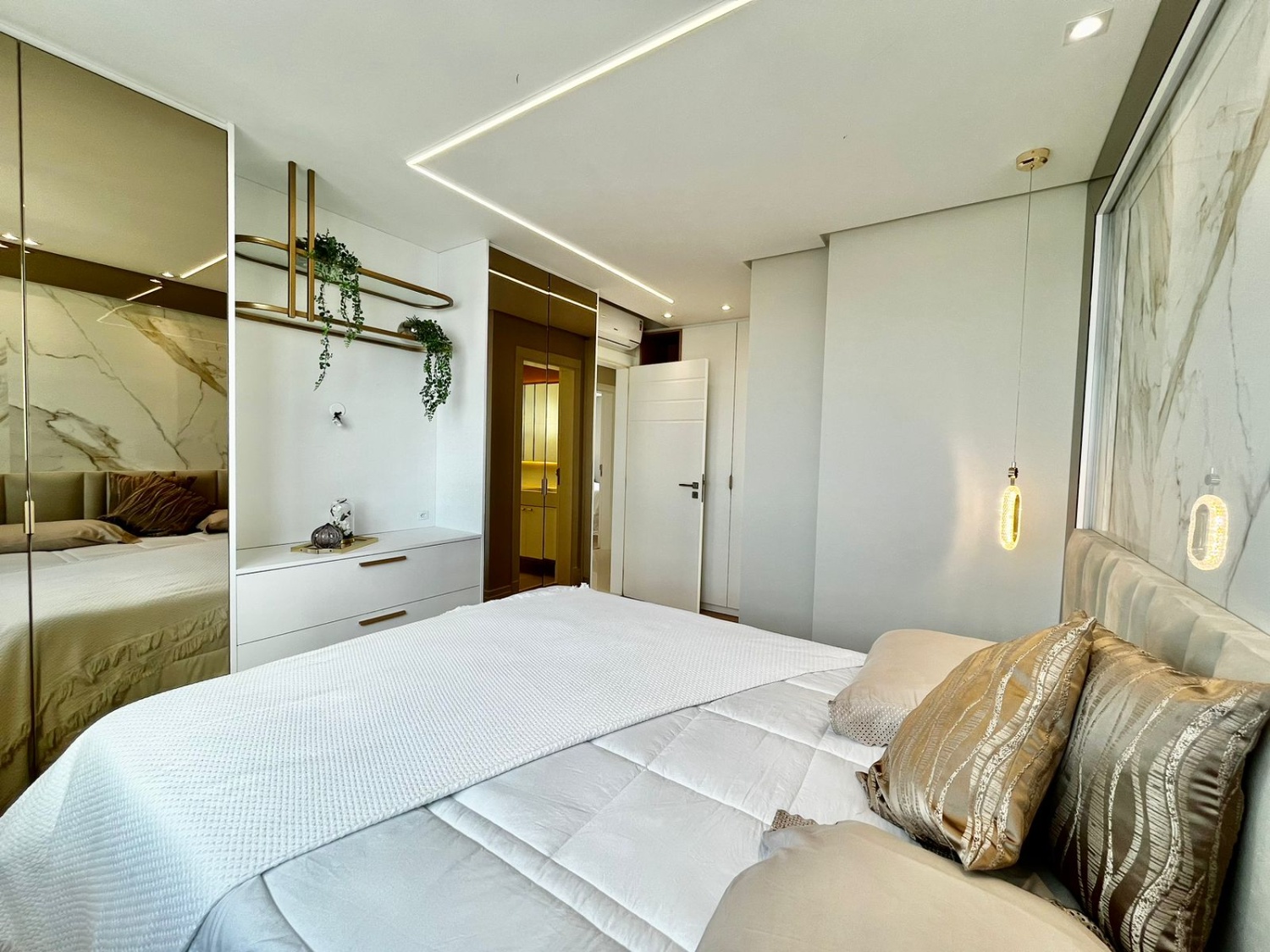 Apartamento no Ed. Olympo Tower em Balneário Camboriú - foto 12