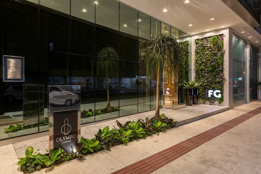 Apartamento no Ed. Olympo Tower em Balneário Camboriú - foto 25