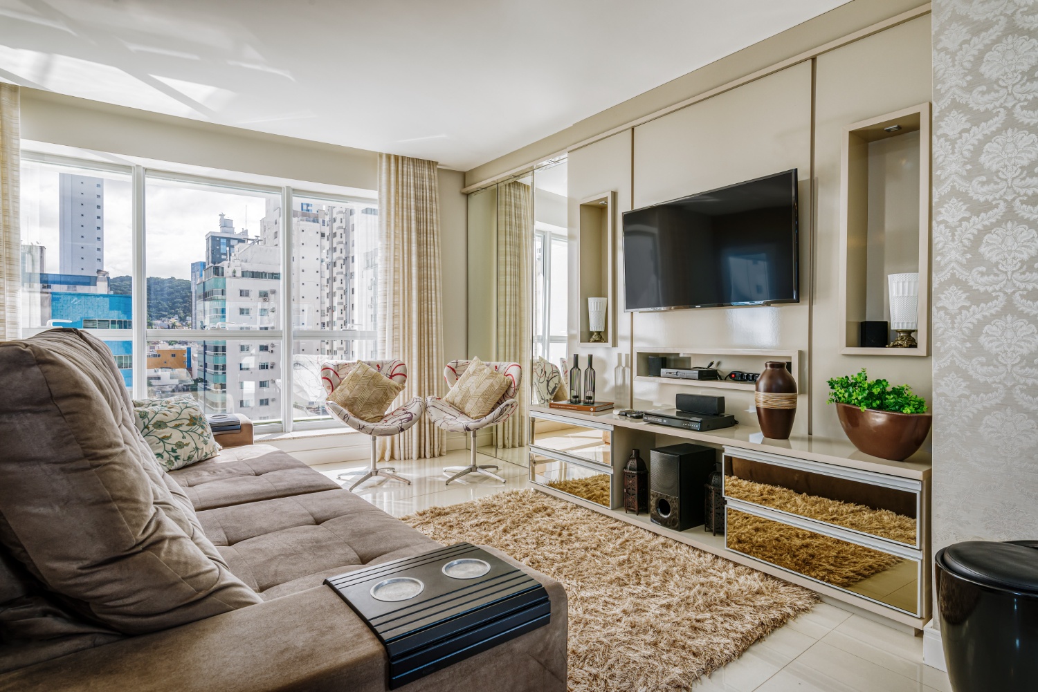 Apartamento no Ed. Solar Gonçalves em Balneário Camboriú