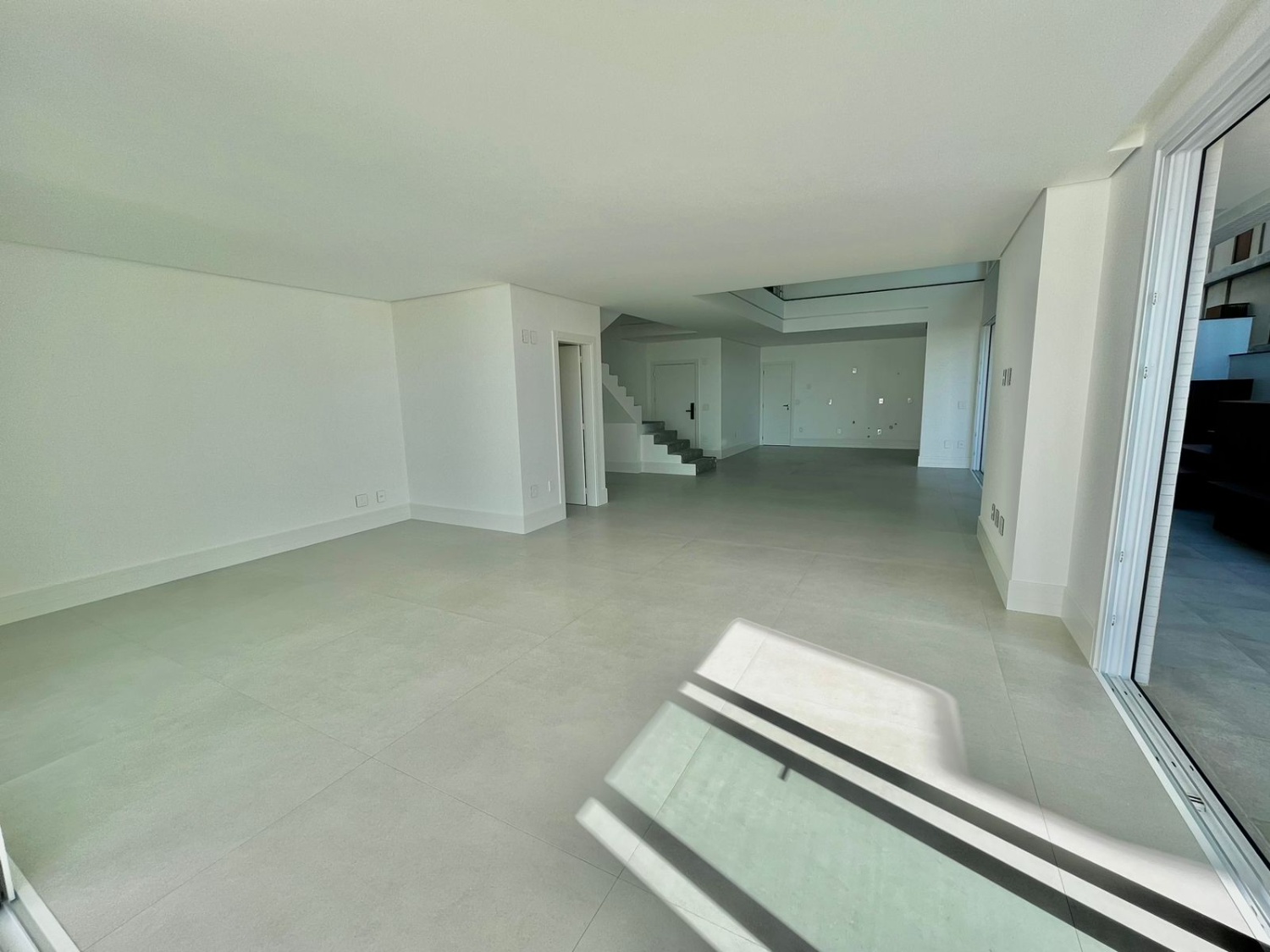 Apartamento Garden Frente Mar no Edifício Bay House na Praia Brava - foto 6
