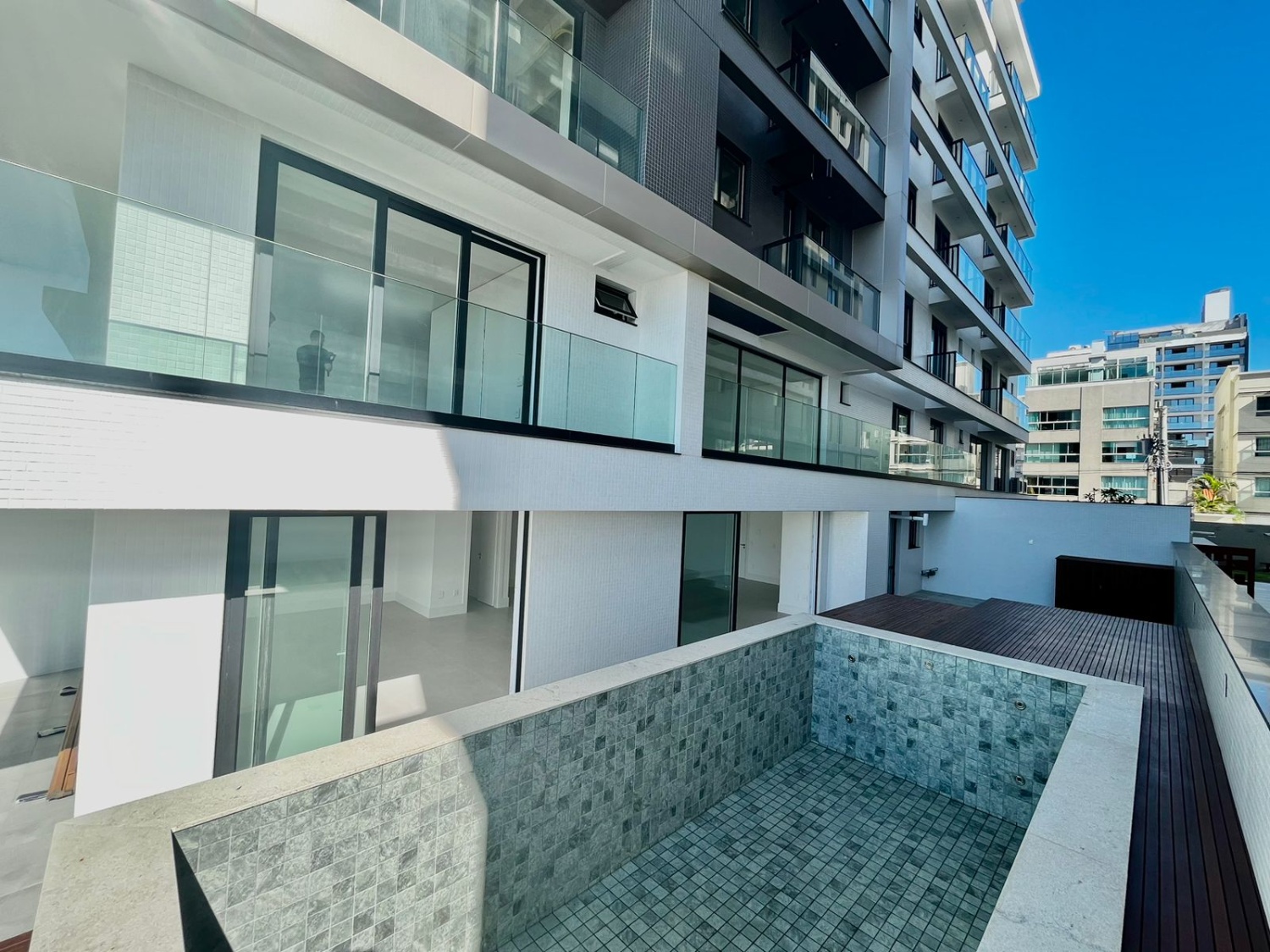 Apartamento Garden Frente Mar no Edifício Bay House na Praia Brava - foto 8