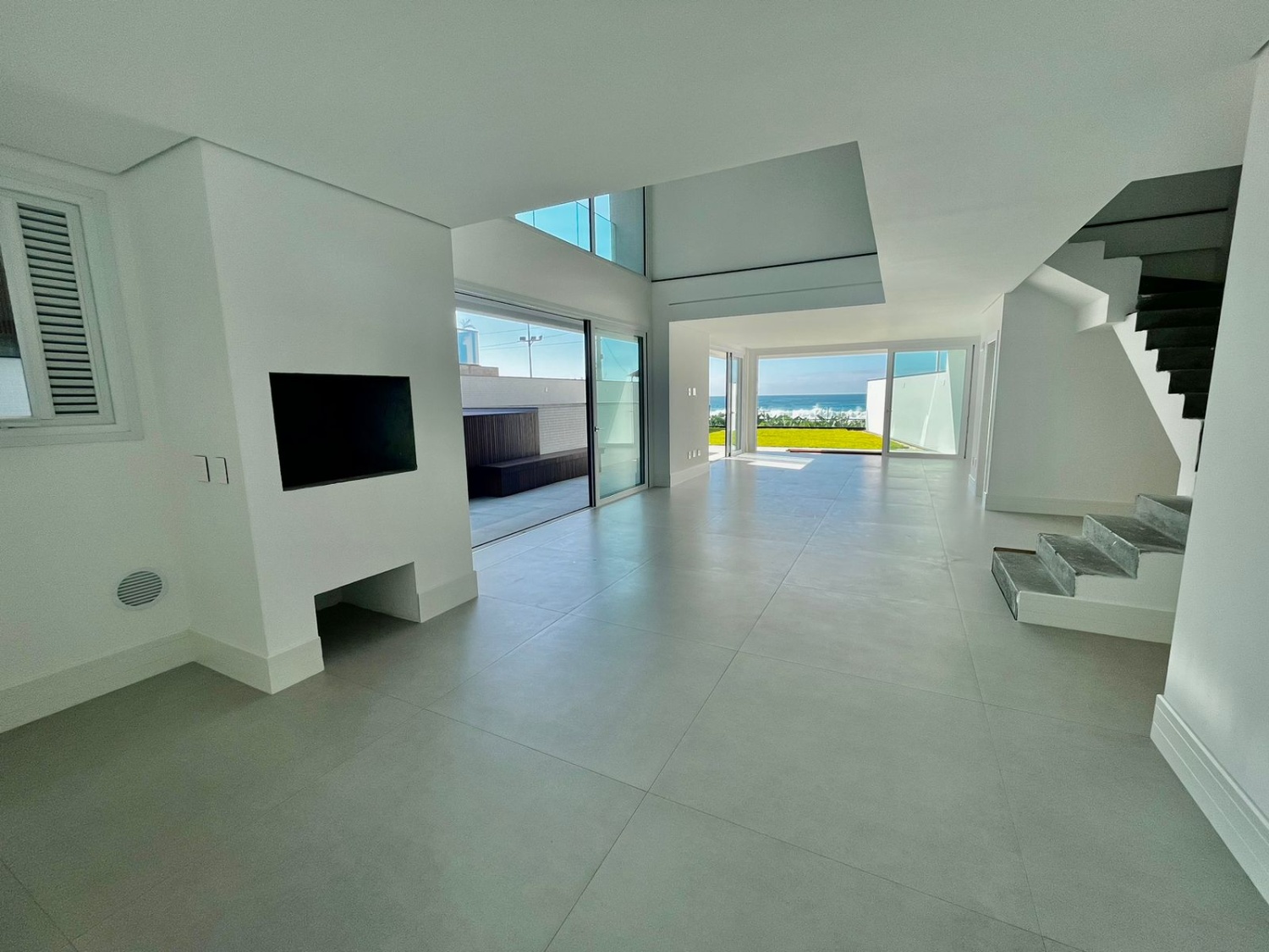 Apartamento Garden Frente Mar no Edifício Bay House na Praia Brava - foto 9