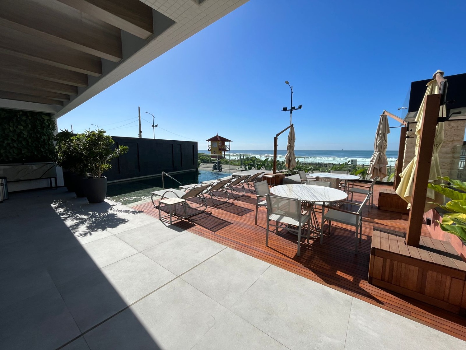 Apartamento Garden Frente Mar no Edifício Bay House na Praia Brava - foto 29