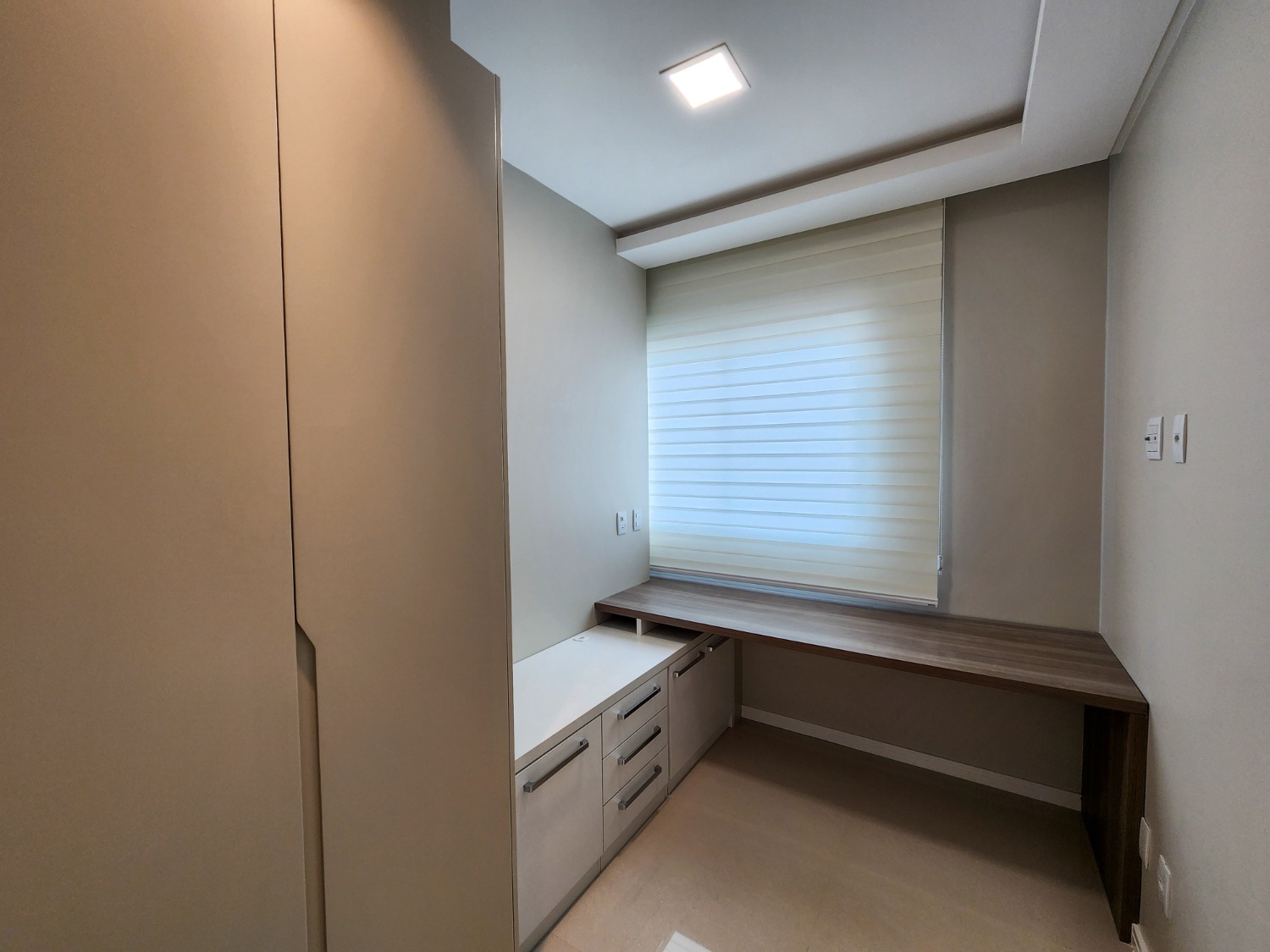 Apartamento no Ed. Torre Esmeralda no centro de Balneário Camboriú - foto 6