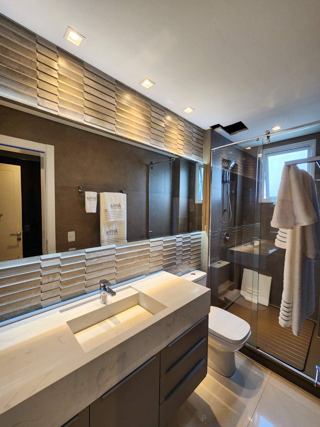 Apartamento no Ed. Torre Esmeralda no centro de Balneário Camboriú - foto 10