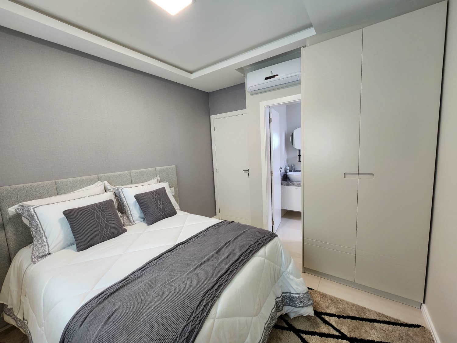 Apartamento no Ed. Torre Esmeralda no centro de Balneário Camboriú - foto 13