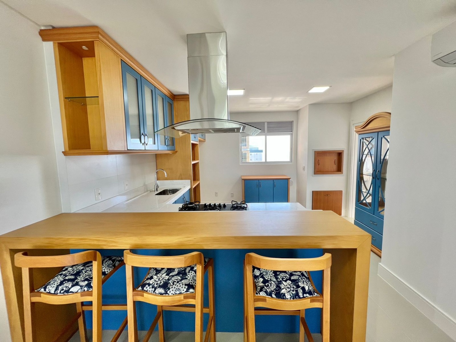 Apartamento no Ed. Mirante das Águas em Balneário Camboriú - foto 4