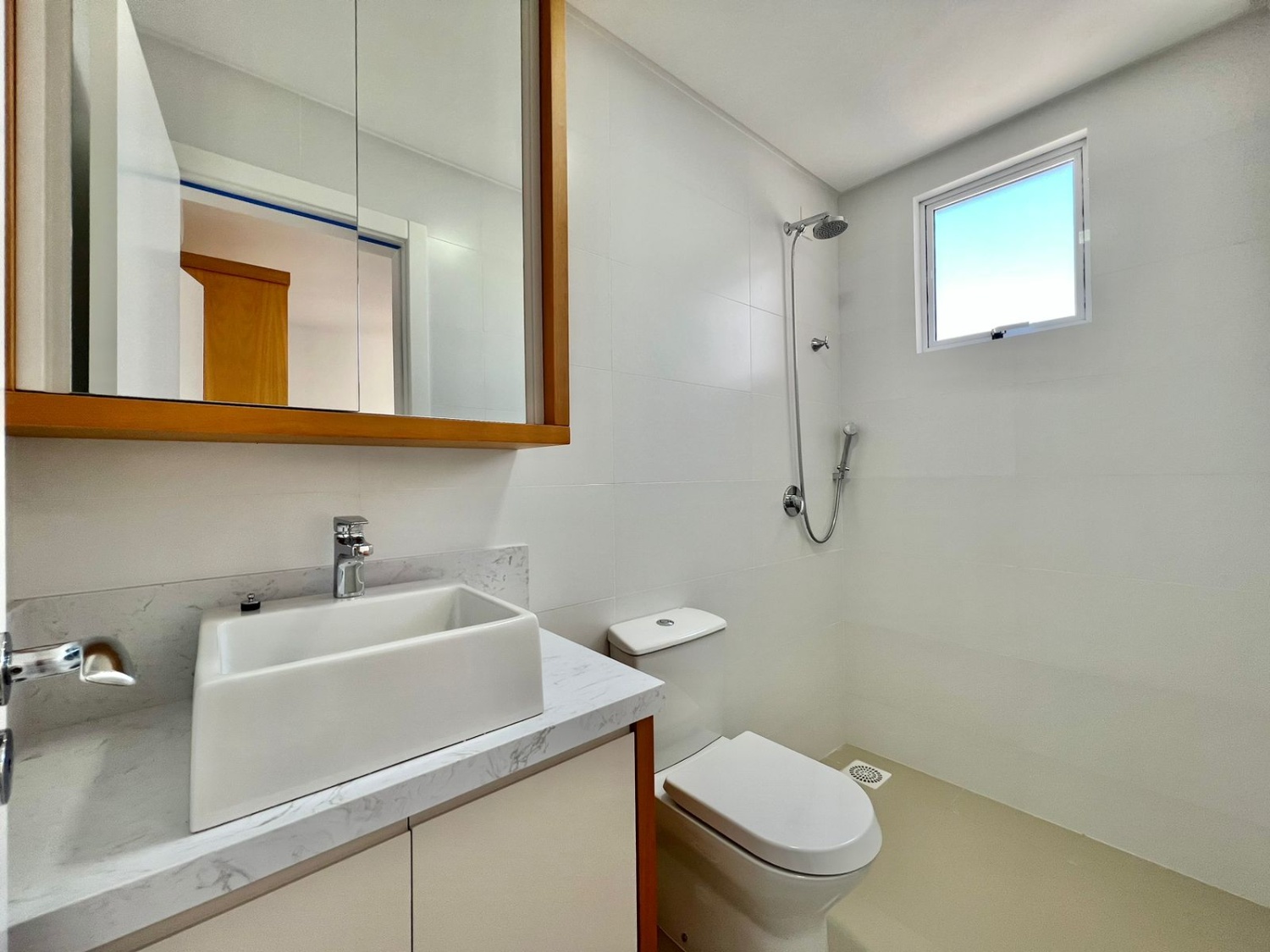 Apartamento no Ed. Mirante das Águas em Balneário Camboriú - foto 13