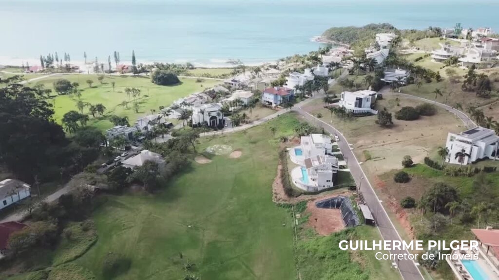 Mansão em Condomínio com Vista para o Mar na Região de Balneário Camboriú - foto 2
