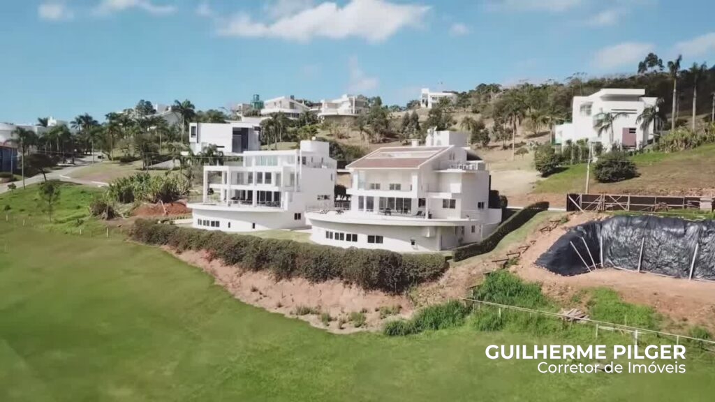 Mansão em Condomínio com Vista para o Mar na Região de Balneário Camboriú - foto 3