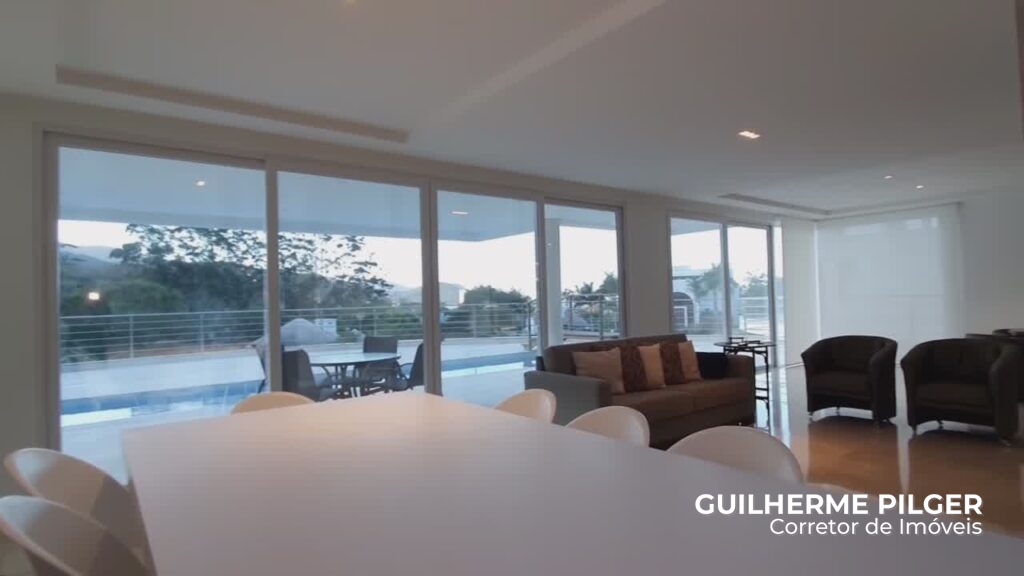 Mansão em Condomínio com Vista para o Mar na Região de Balneário Camboriú - foto 8