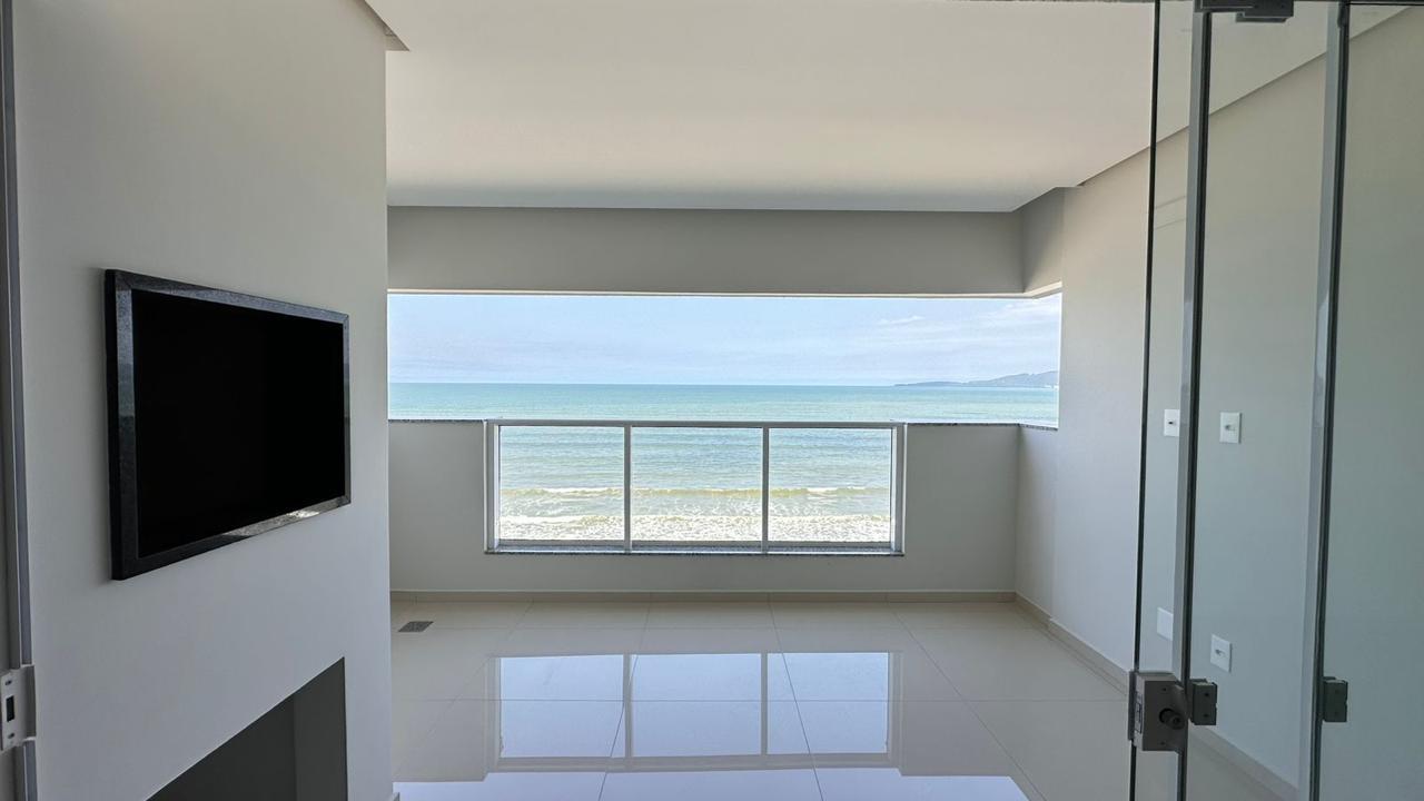 Apartamento no Ed. Château de Florence em Itapema