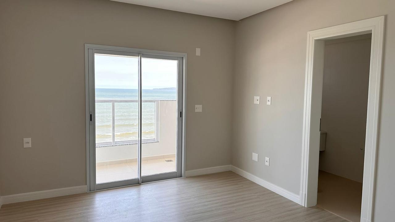 Apartamento no Ed. Château de Florence em Itapema
