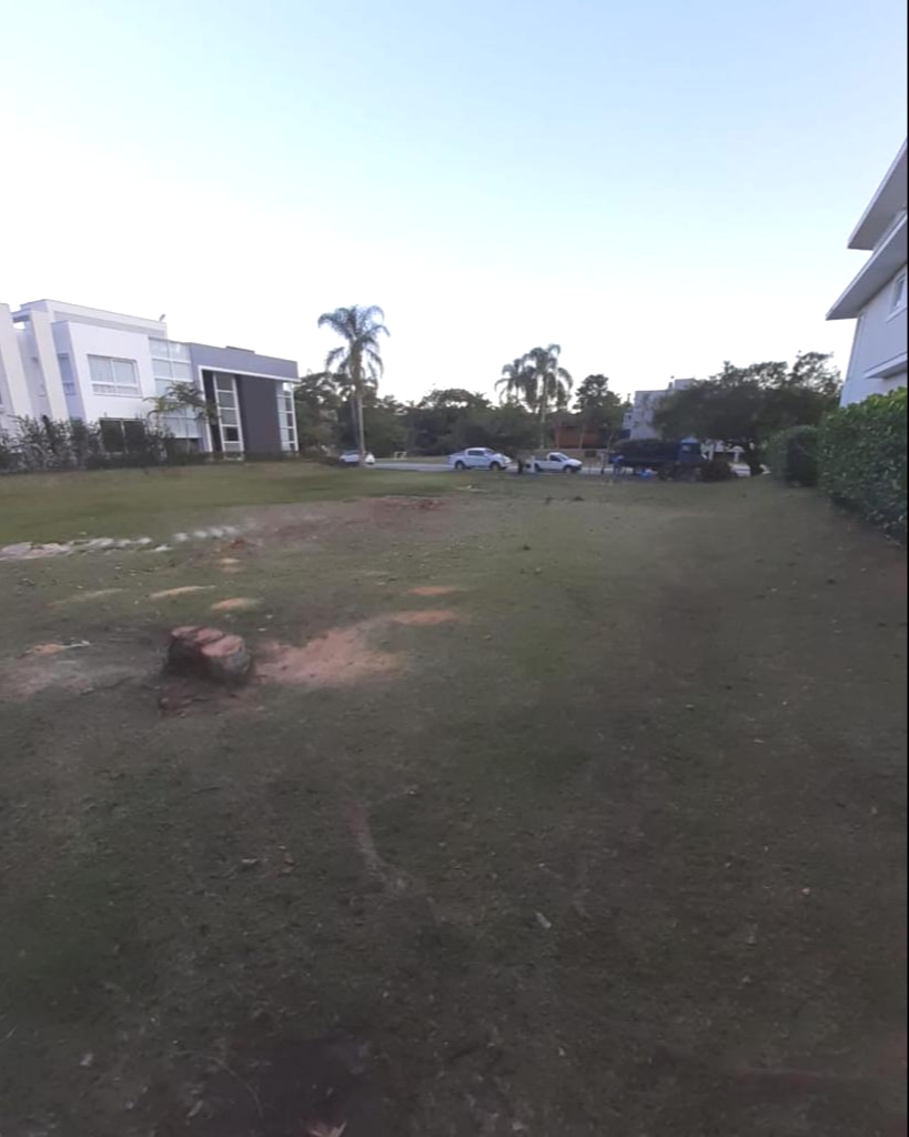Terreno no Condomínio Vivendas do Atlântico na Praia do Estaleiro em Balneário Camboriú - foto 3