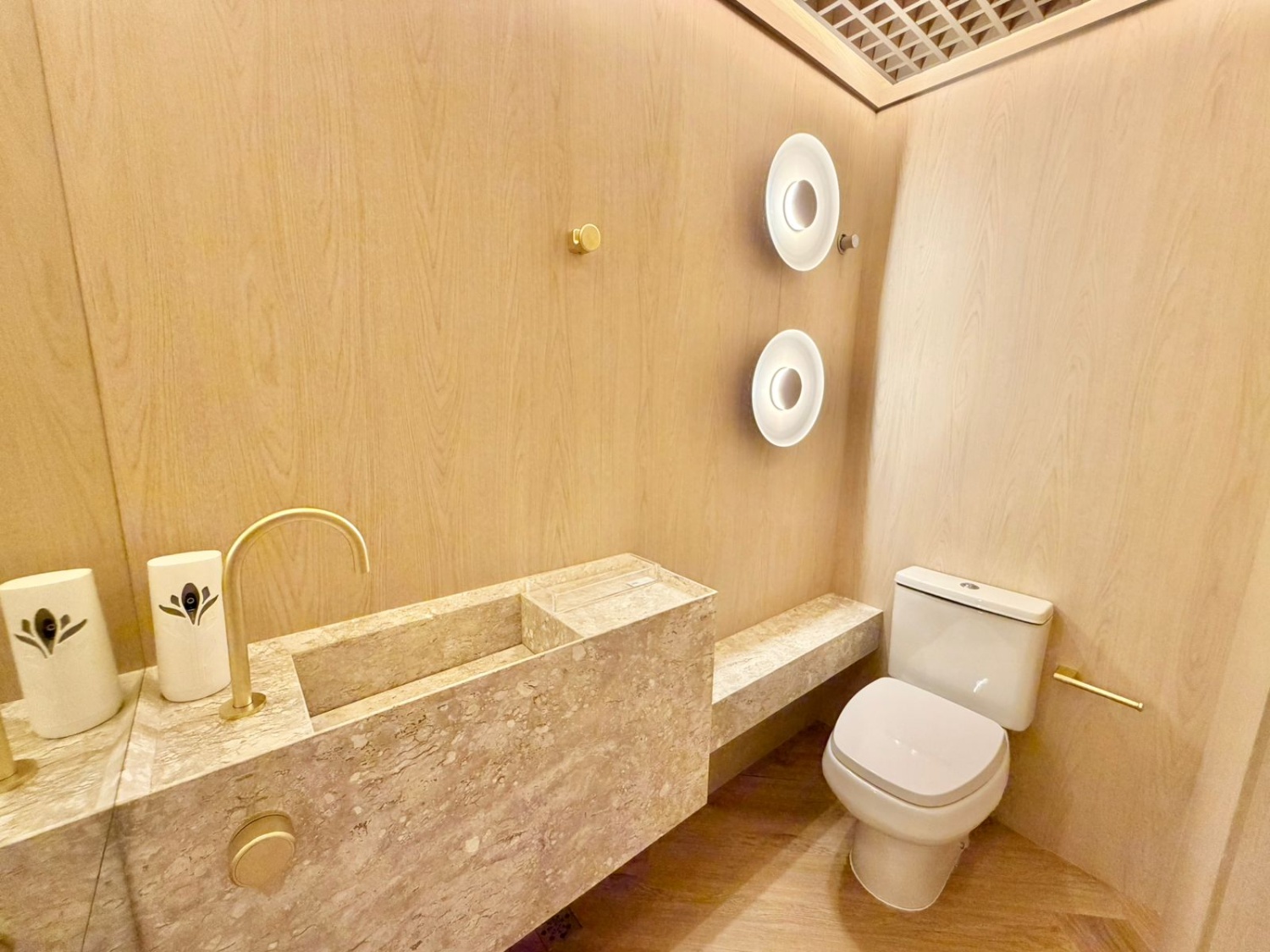 Apartamento no Ed. Aurora Exclusive Home em Balneário Camboriú - foto 11