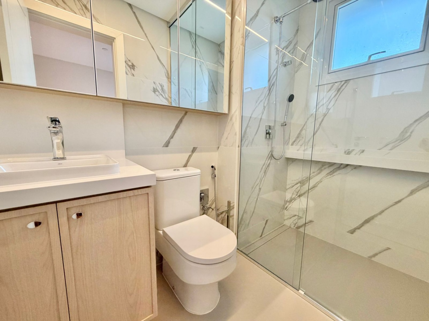 Apartamento no Ed. Aurora Exclusive Home em Balneário Camboriú - foto 15