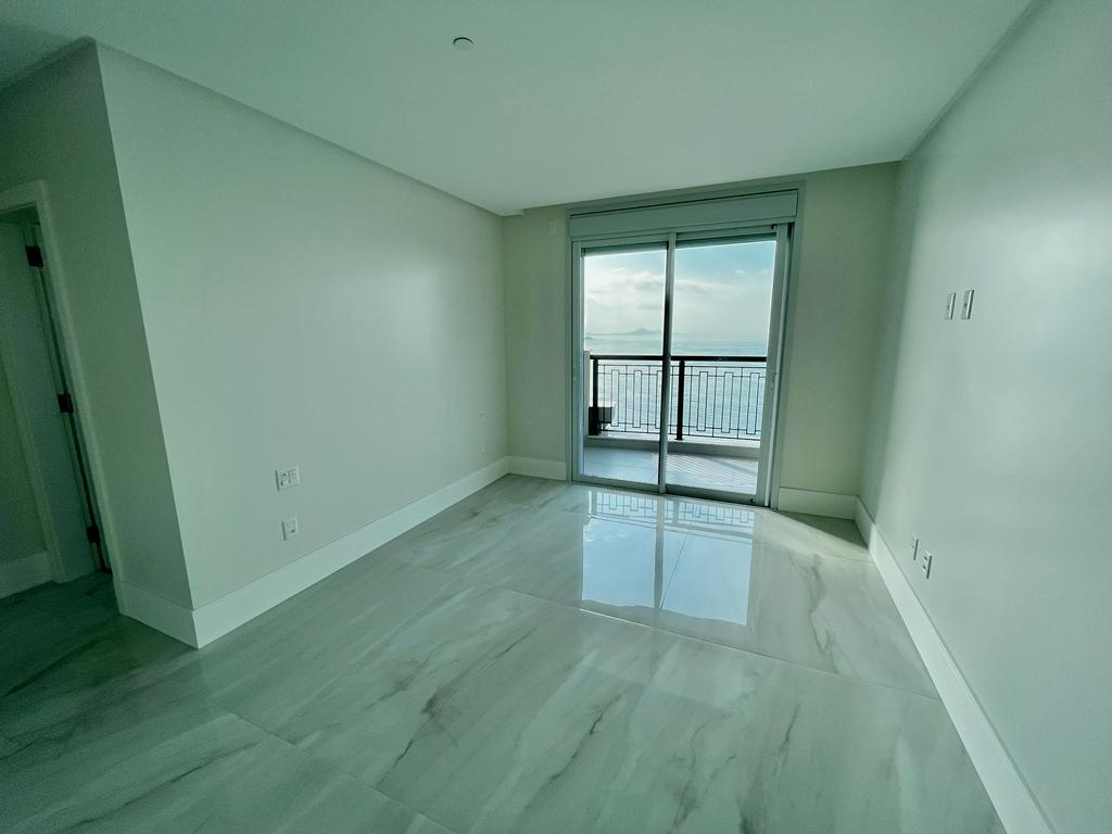 Cobertura duplex no Ed. Aurora Exclusive Home em Balneário Camboriú - foto 6