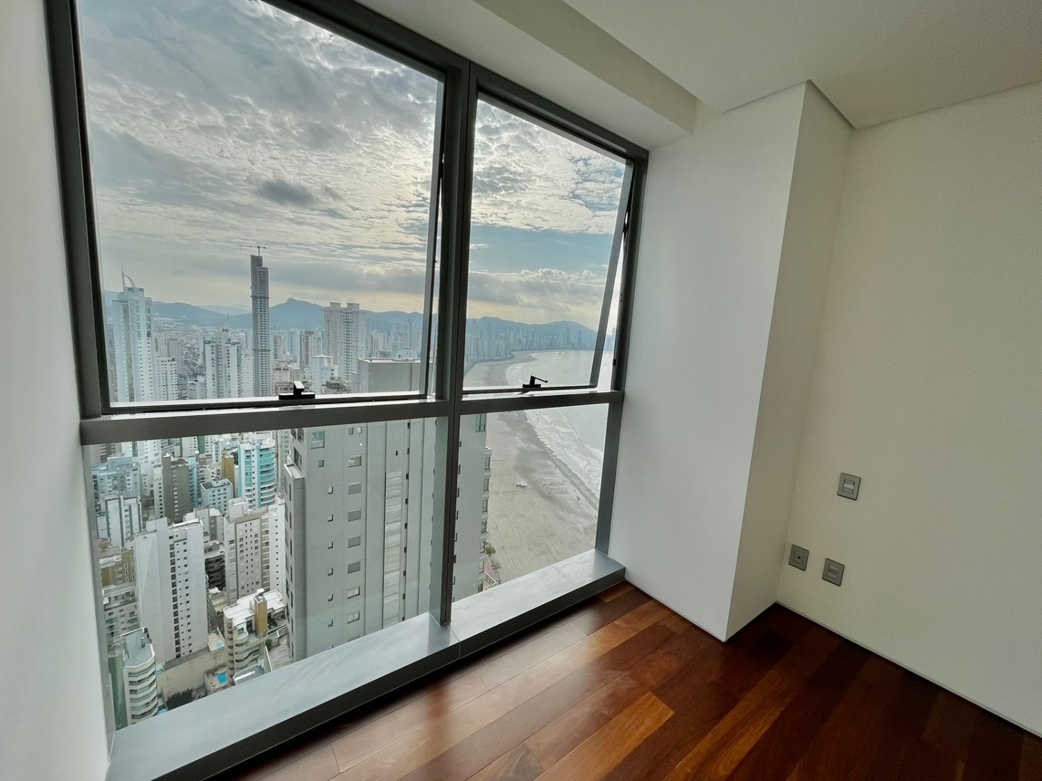 Apartamento no Ed. Copenhagen em Balneário Camboriú