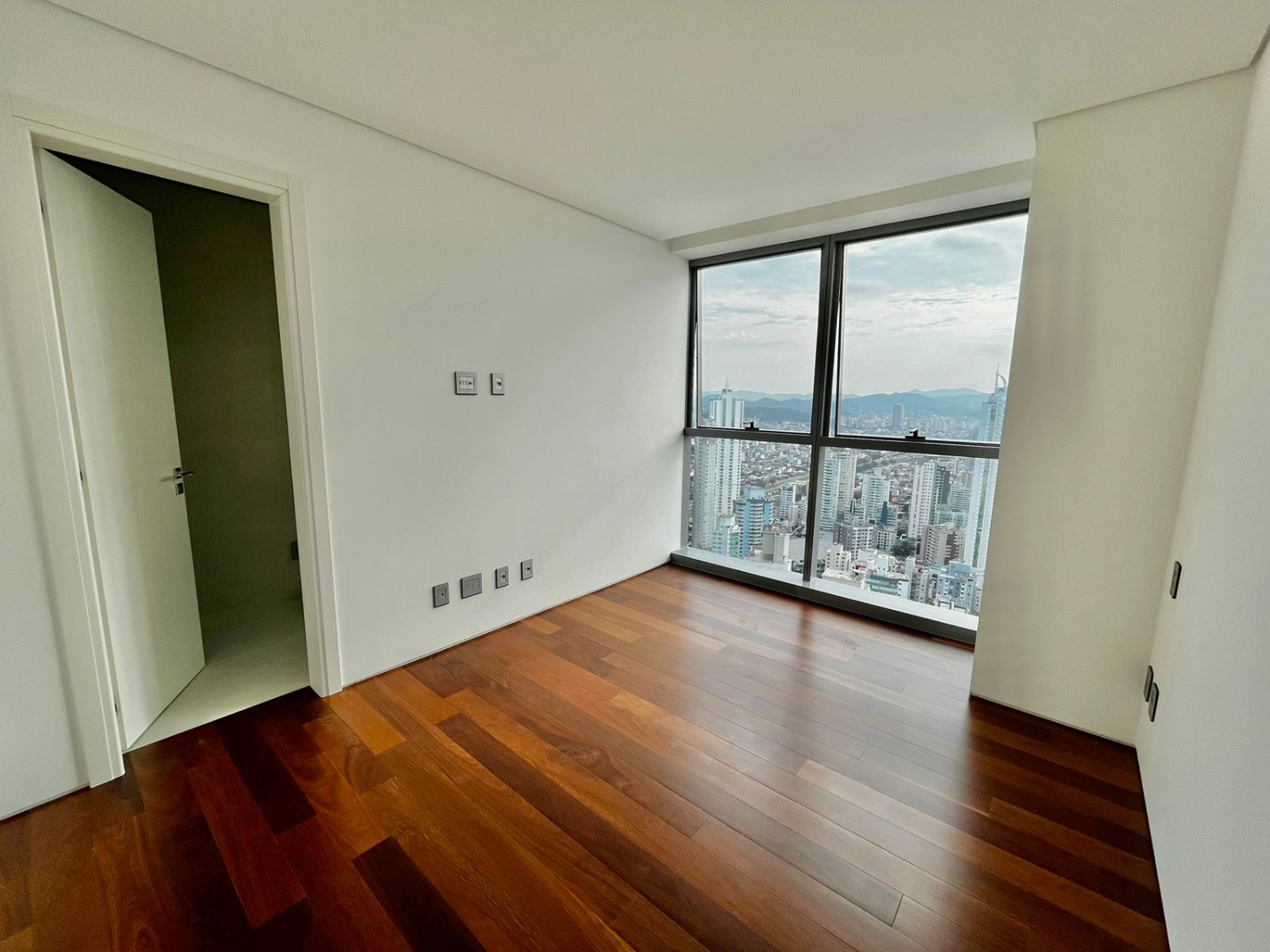 Apartamento no Ed. Copenhagen em Balneário Camboriú - foto 8