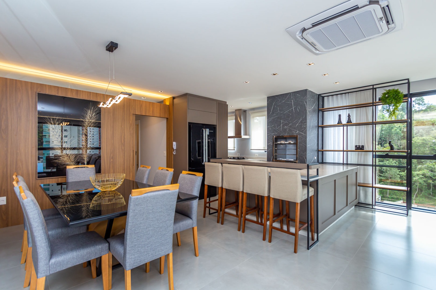 Apartamento no Ed. Costa Esmeralda em Balneário Camboriú - foto 1