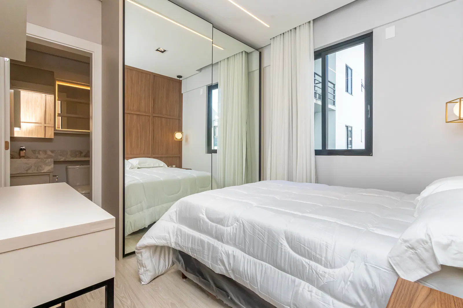 Apartamento no Ed. Costa Esmeralda em Balneário Camboriú - foto 19