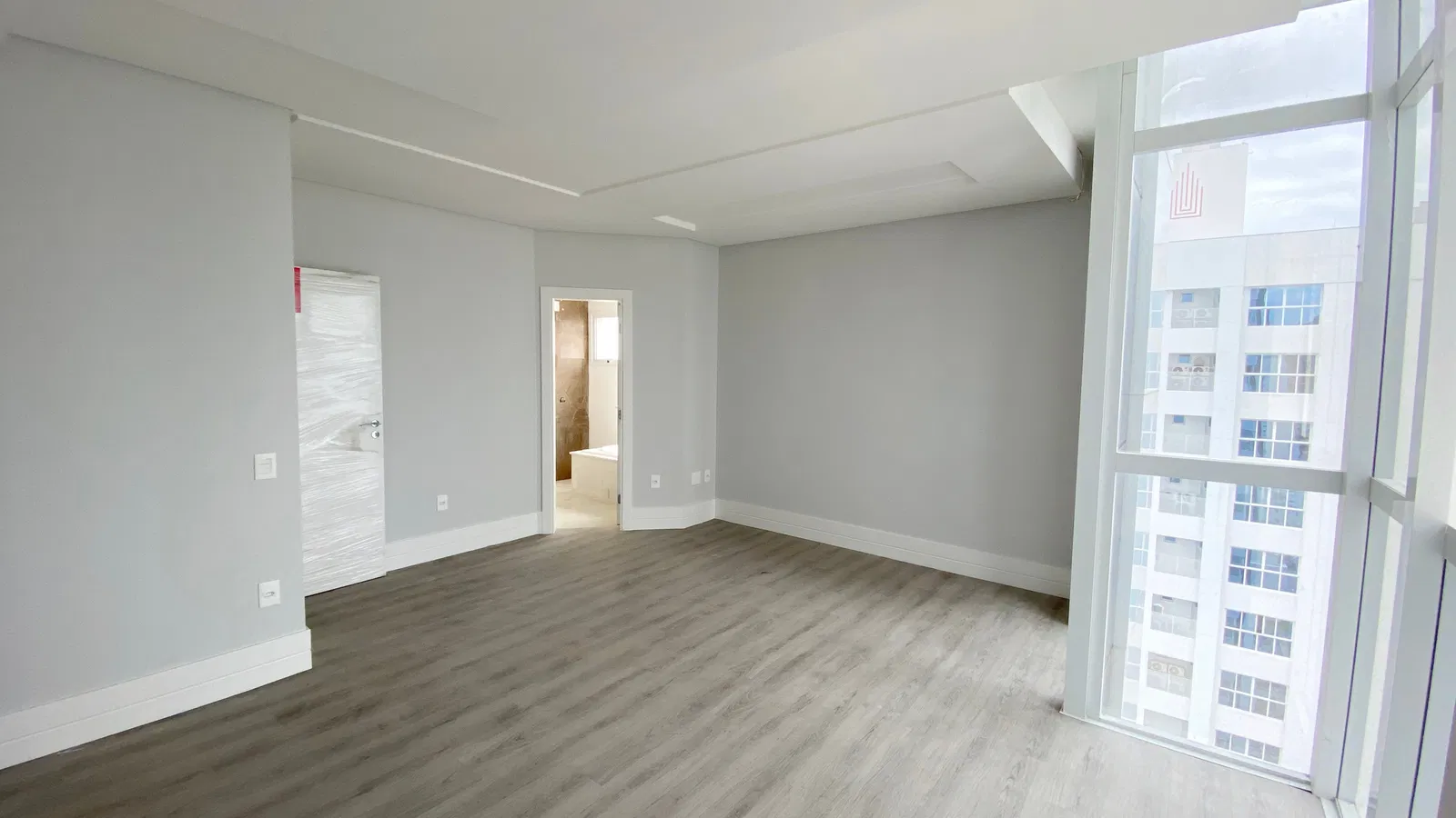 Apartamento no Ed. Barra Garden Residencial em Balneário Camboriú - foto 14