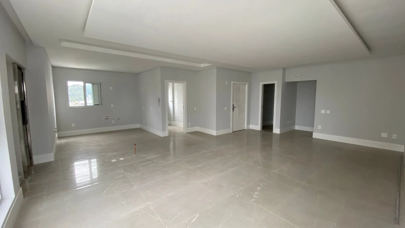 Apartamento no Ed. Barra Garden Residencial em Balneário Camboriú - foto 22