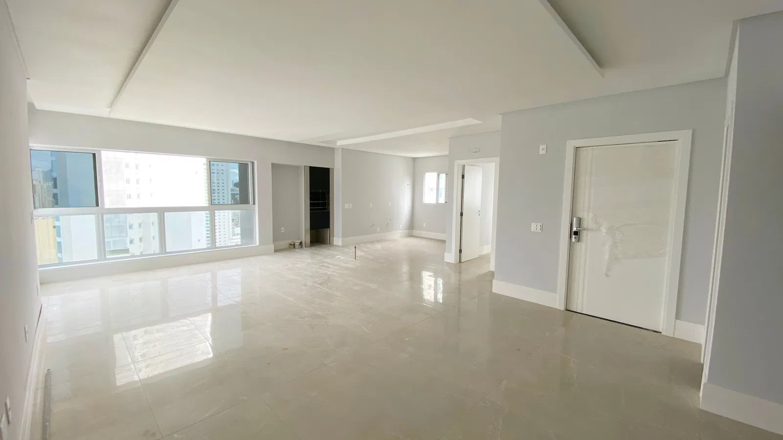 Apartamento no Ed. Barra Garden Residencial em Balneário Camboriú - foto 23