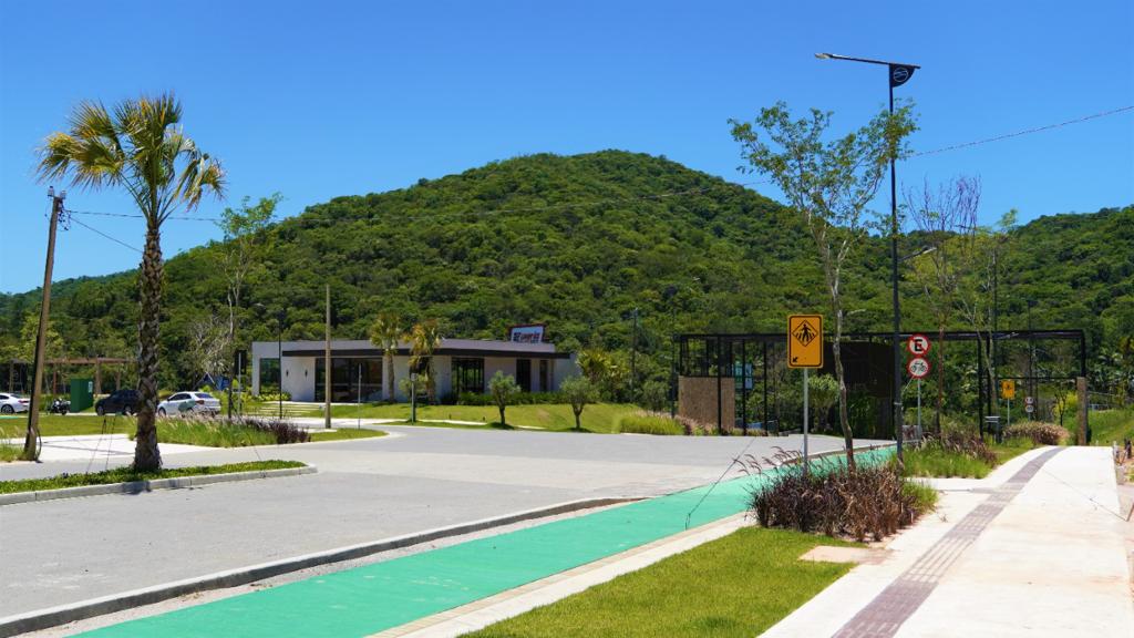 Colinas de Camboriú Village - Terreno no Bairro Planejado Colinas de Camboriú Village em Camboriú