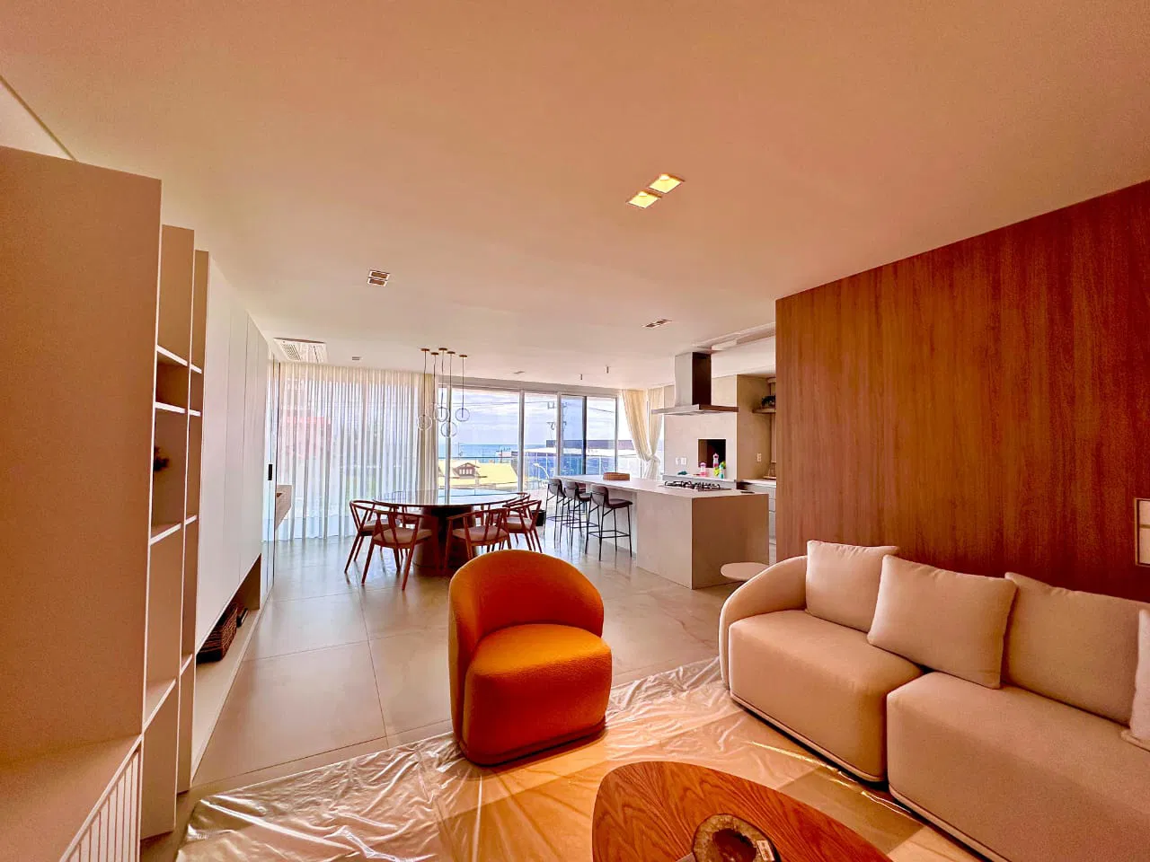 Apartamento no Ed. Le Blanc na Praia Brava - foto 7