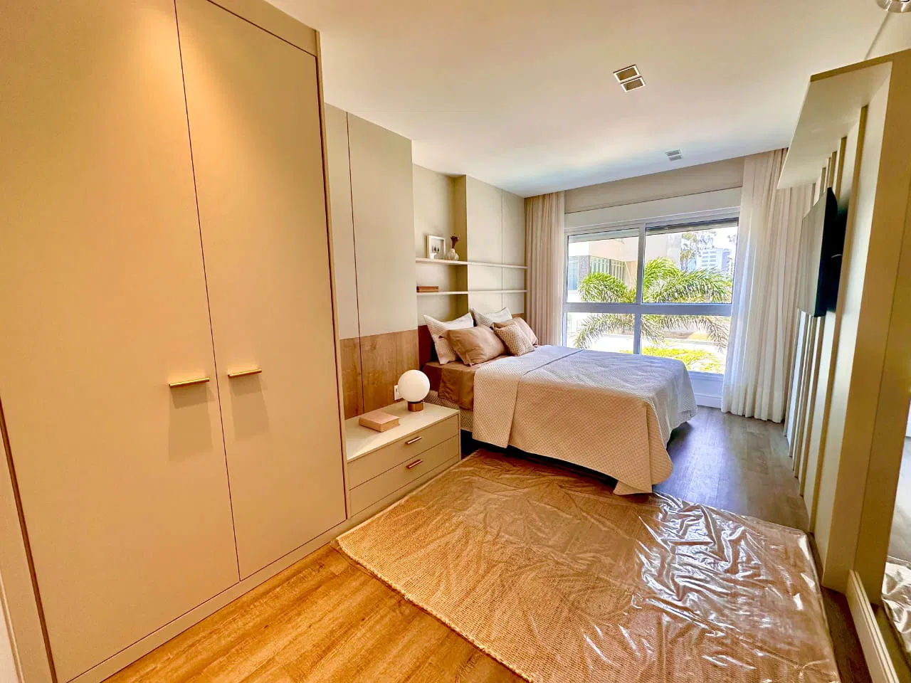 Apartamento no Ed. Le Blanc na Praia Brava - foto 8