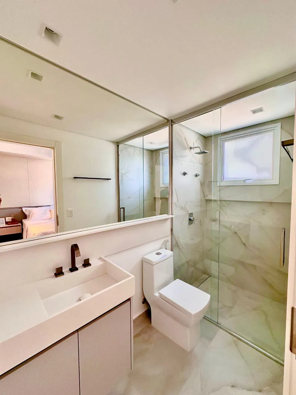 Apartamento no Ed. Le Blanc na Praia Brava - foto 9