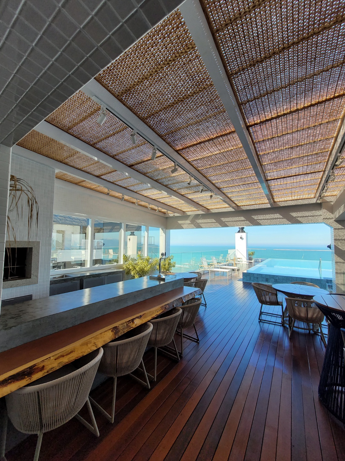 Apartamento no Ed. Le Blanc na Praia Brava - foto 22