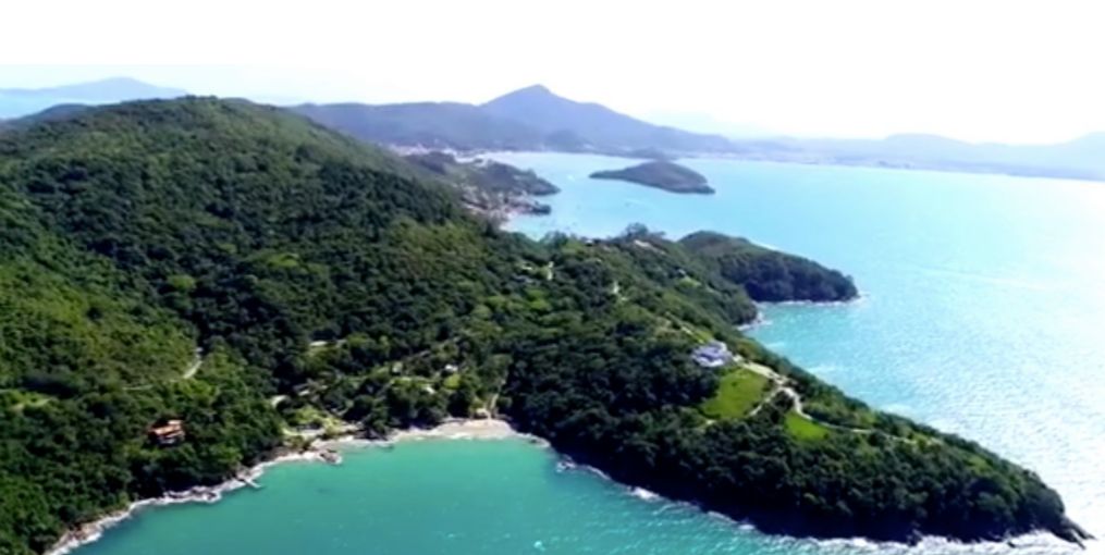 Terreno no Condomínio Ponta do Estaleiro em Porto Belo