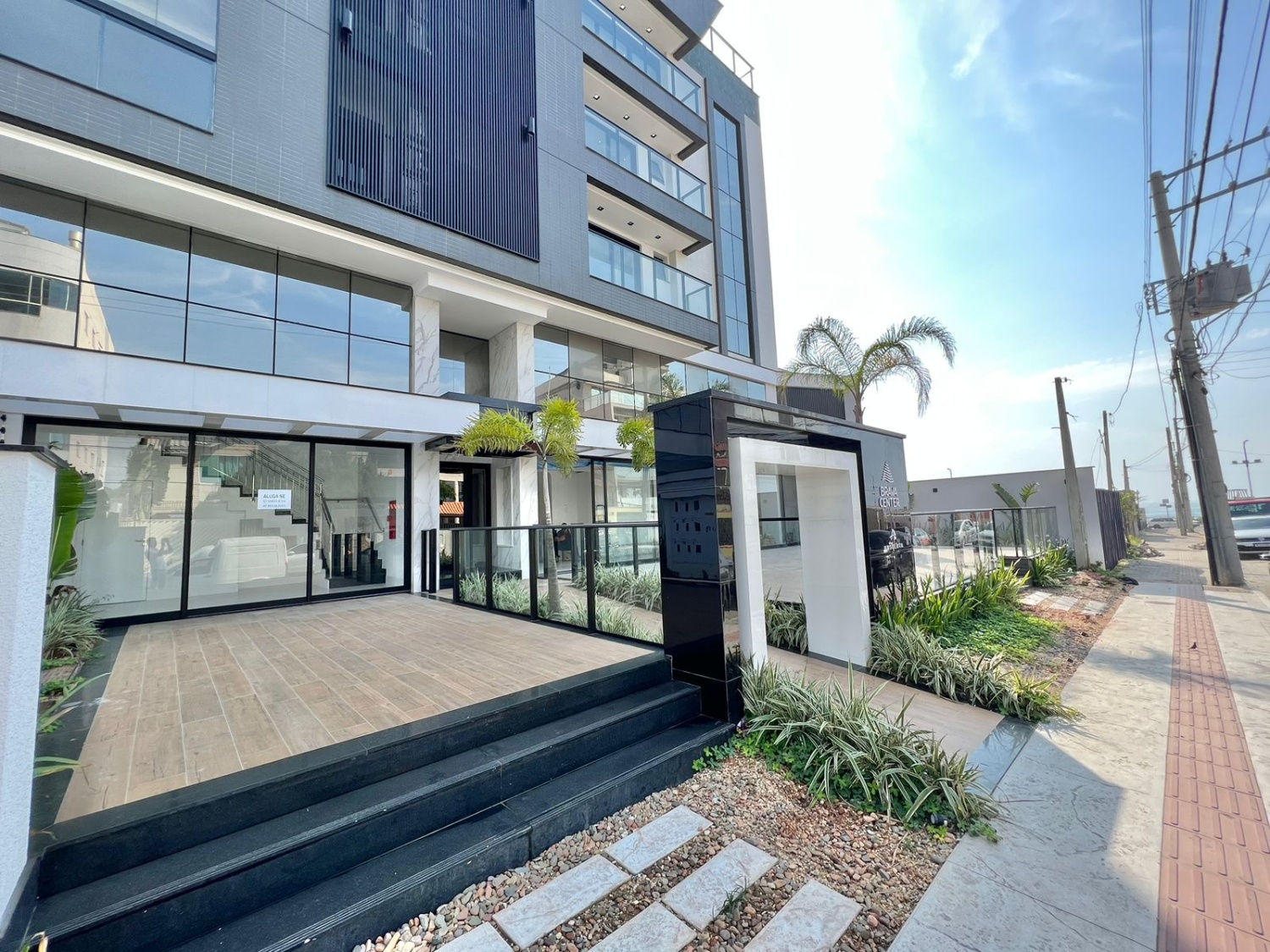 Sala Comercial no Ed. Brava Center Residence na Praia Brava - foto 1