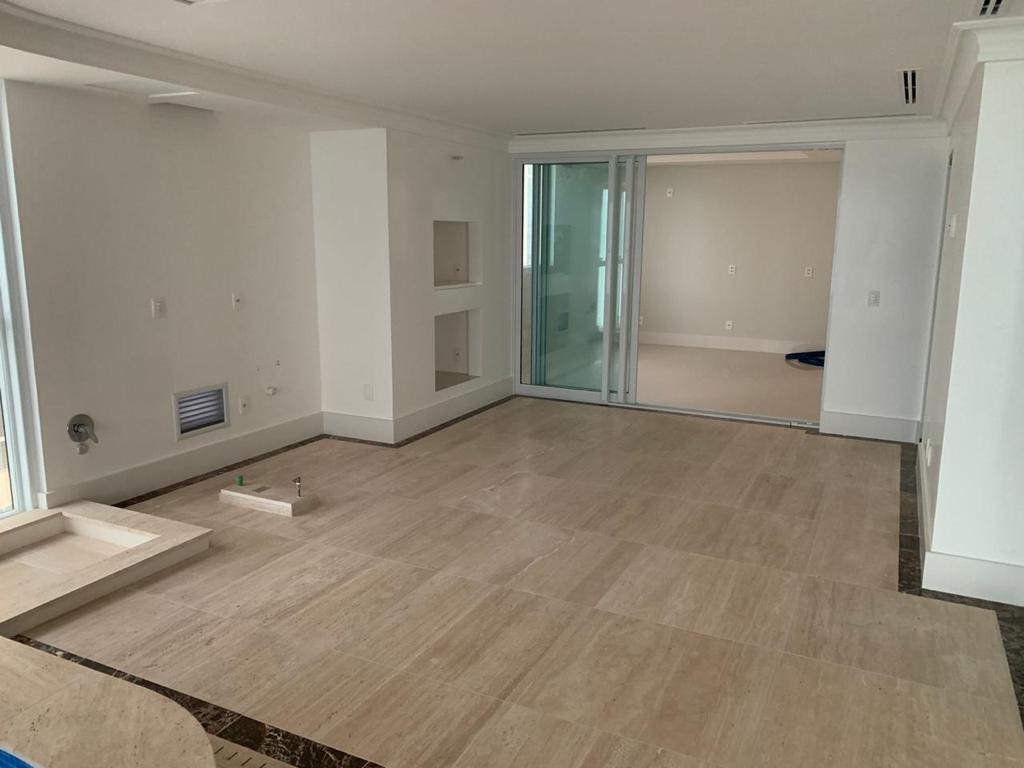 Apartamento no Ed. Millennium Palace em Balneário Camboriú - foto 8
