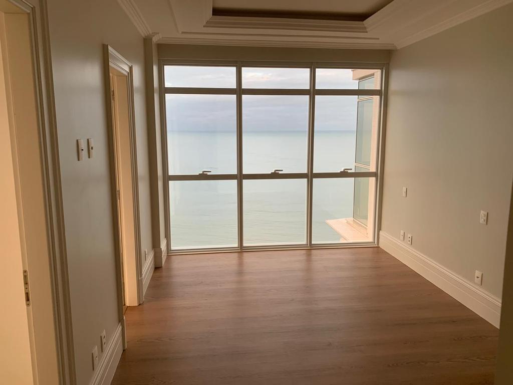 Apartamento no Ed. Millennium Palace em Balneário Camboriú - foto 12
