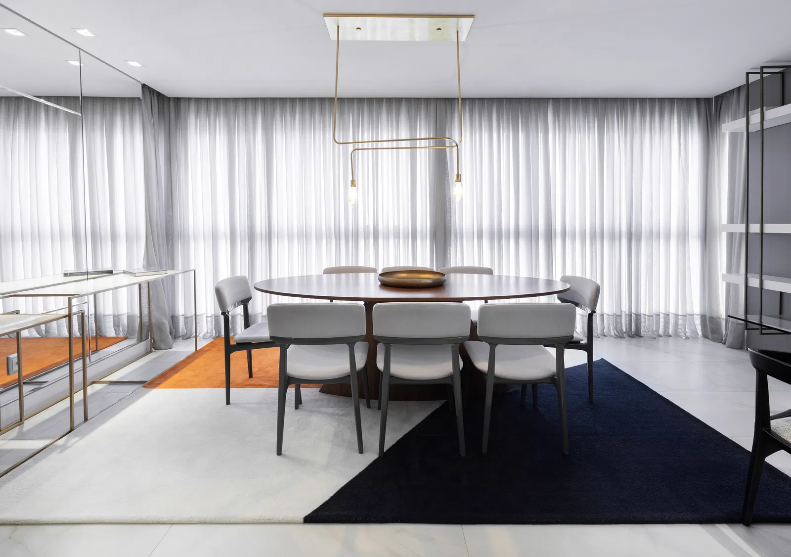Apartamento no Ed. Ocean Breeze Residence em Balneário Camboriú - foto 2