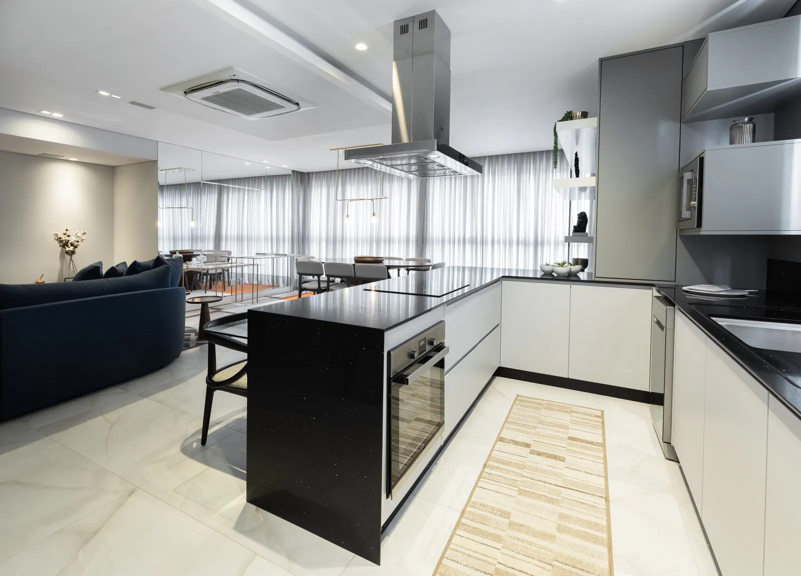 Apartamento no Ed. Ocean Breeze Residence em Balneário Camboriú - foto 8