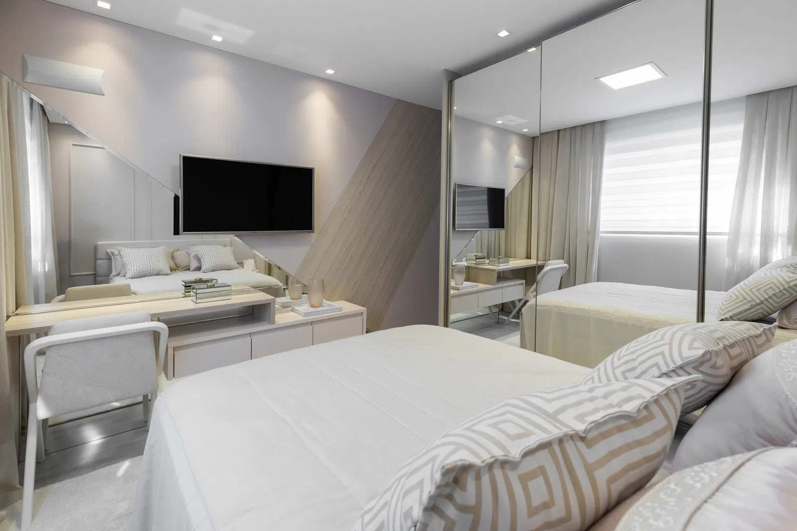 Apartamento no Ed. Ocean Breeze Residence em Balneário Camboriú - foto 18