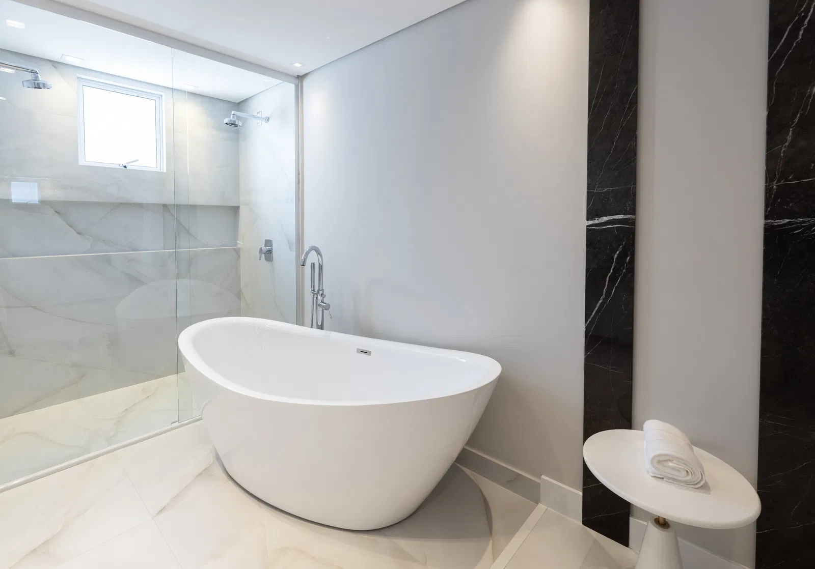 Apartamento no Ed. Ocean Breeze Residence em Balneário Camboriú - foto 26